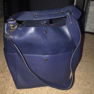 Gap Navy Blur Tote with two handles *NEVER USED*